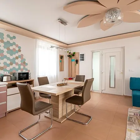 Roze Blue Design שצ'ופק