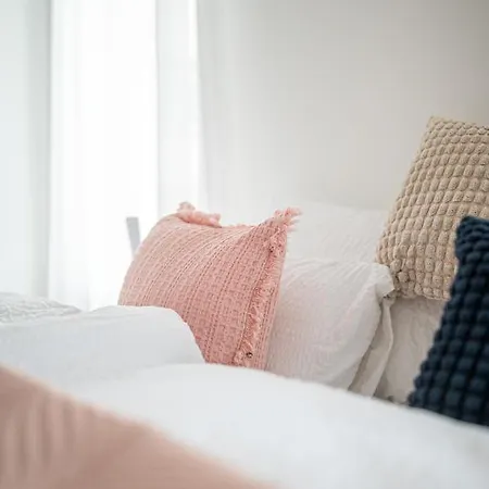 Roze Blue Design *
