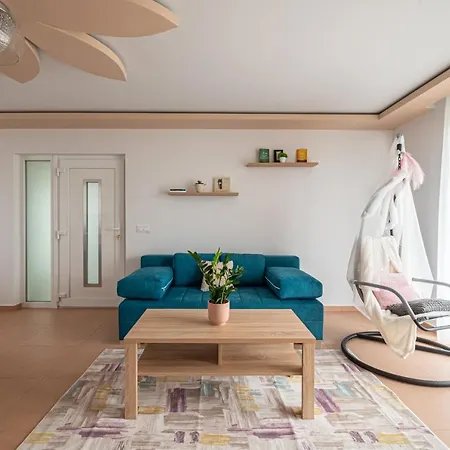 דירה Roze Blue Design